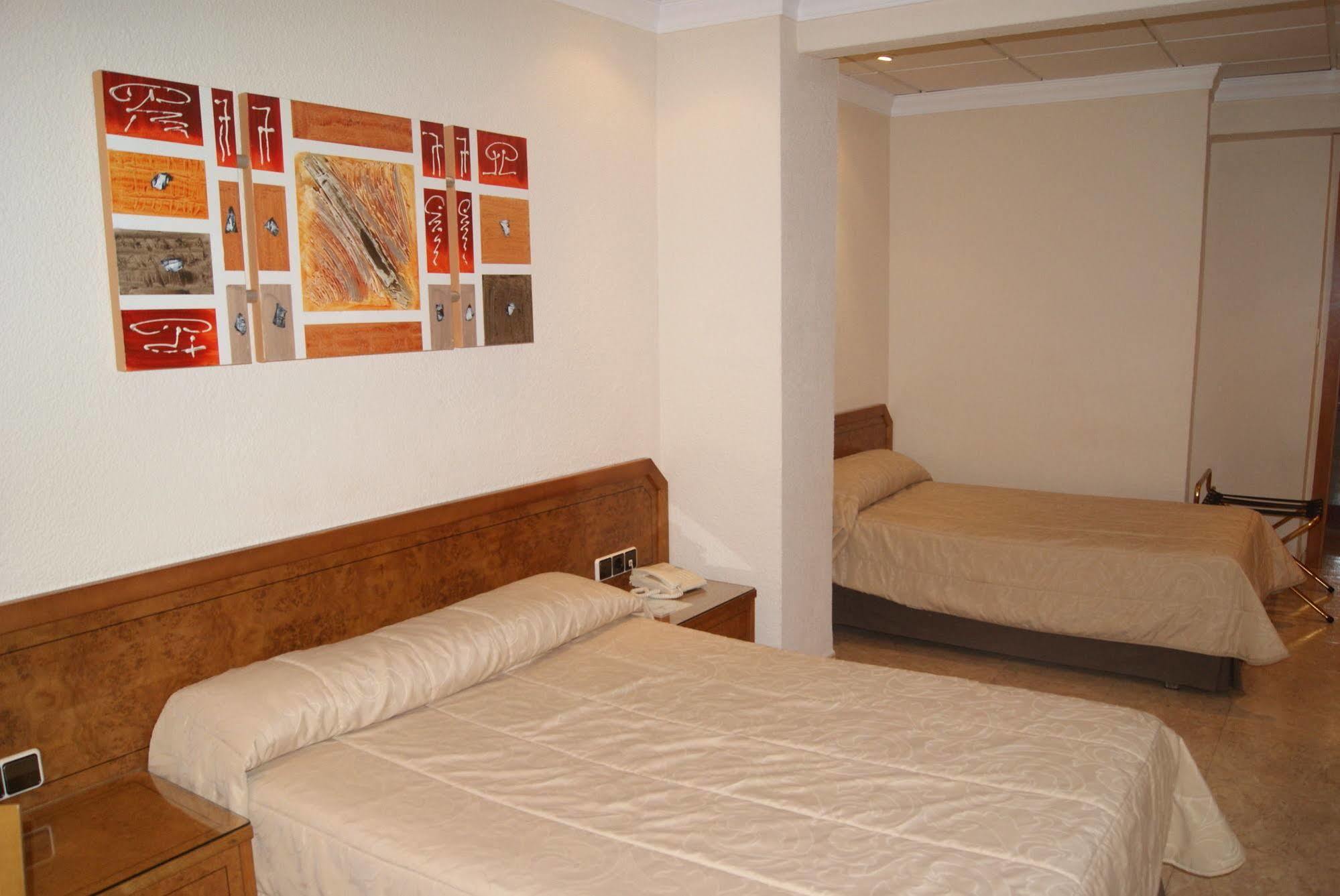 סילה Hostal Moreno מראה חיצוני תמונה